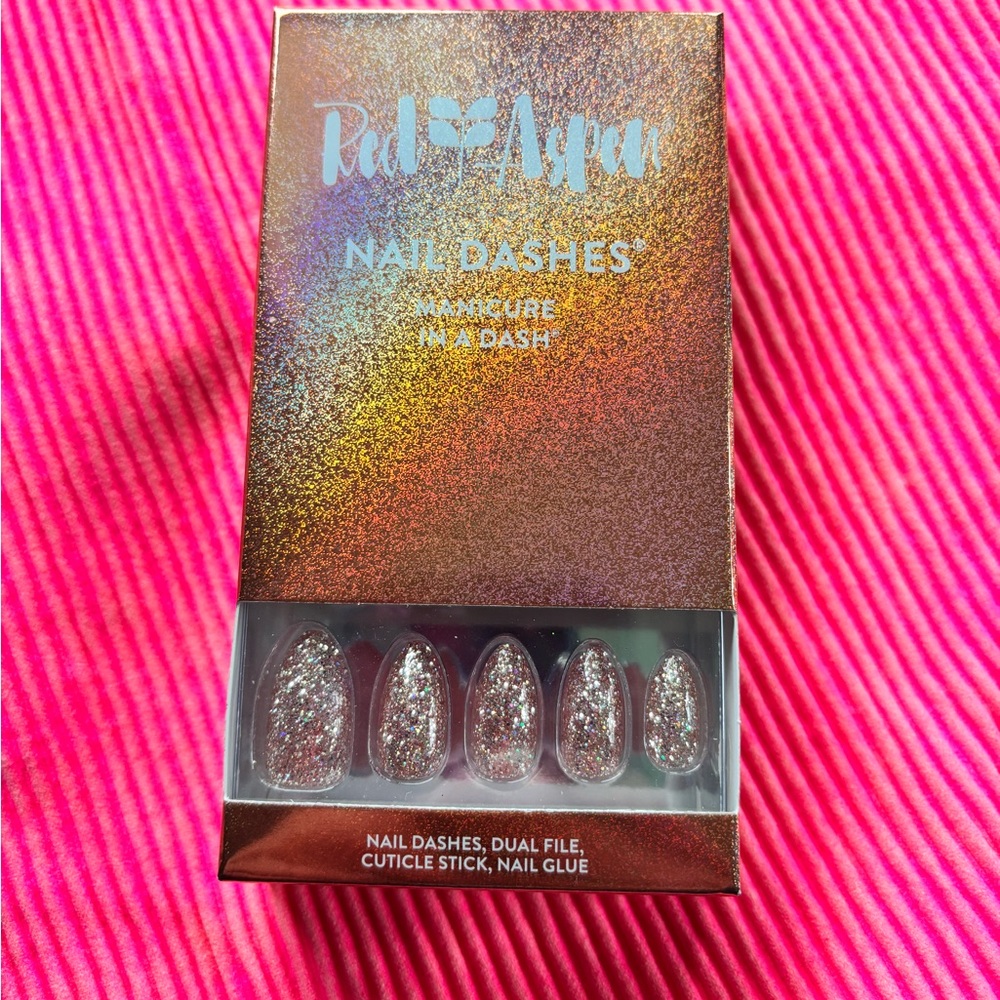 Red Aspen Nail Dashes - Jordan’s gown